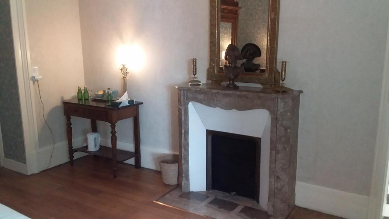 Chateau Maleplane Bed & Breakfast แซ็งต์-เลโอนาร์-เดอ-โนบลาต์ ภายนอก รูปภาพ