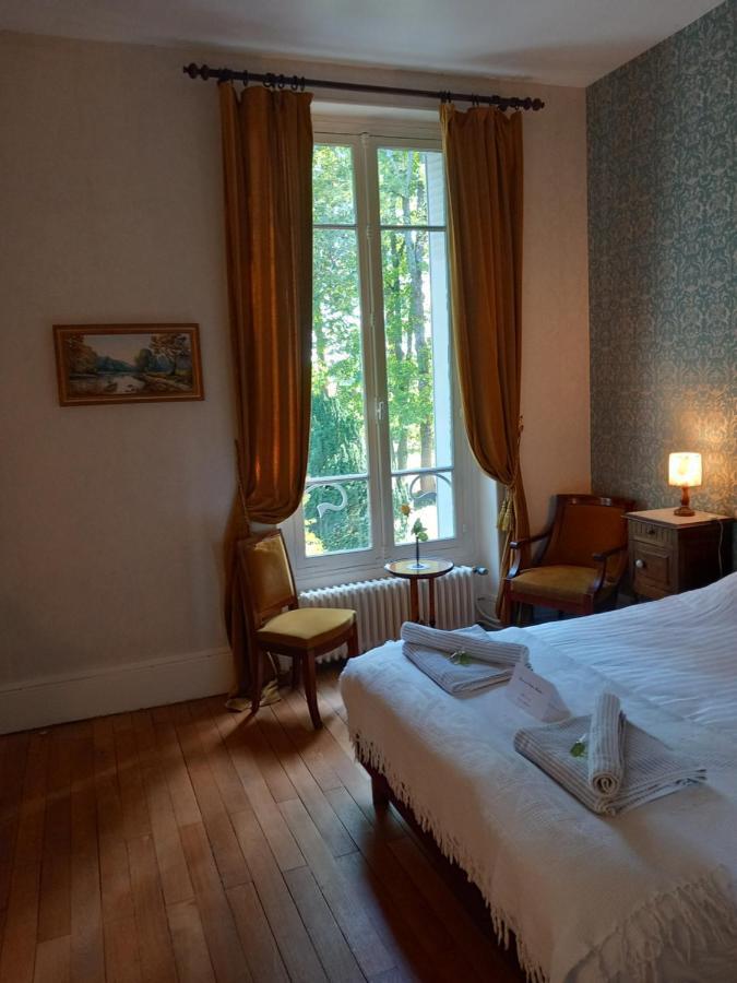 Chateau Maleplane Bed & Breakfast แซ็งต์-เลโอนาร์-เดอ-โนบลาต์ ภายนอก รูปภาพ