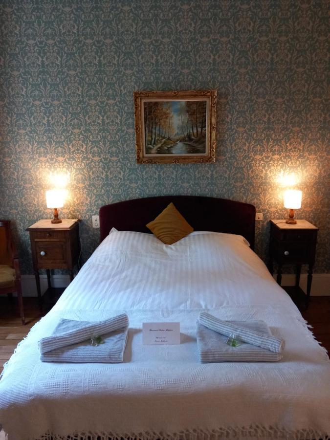 Chateau Maleplane Bed & Breakfast แซ็งต์-เลโอนาร์-เดอ-โนบลาต์ ภายนอก รูปภาพ