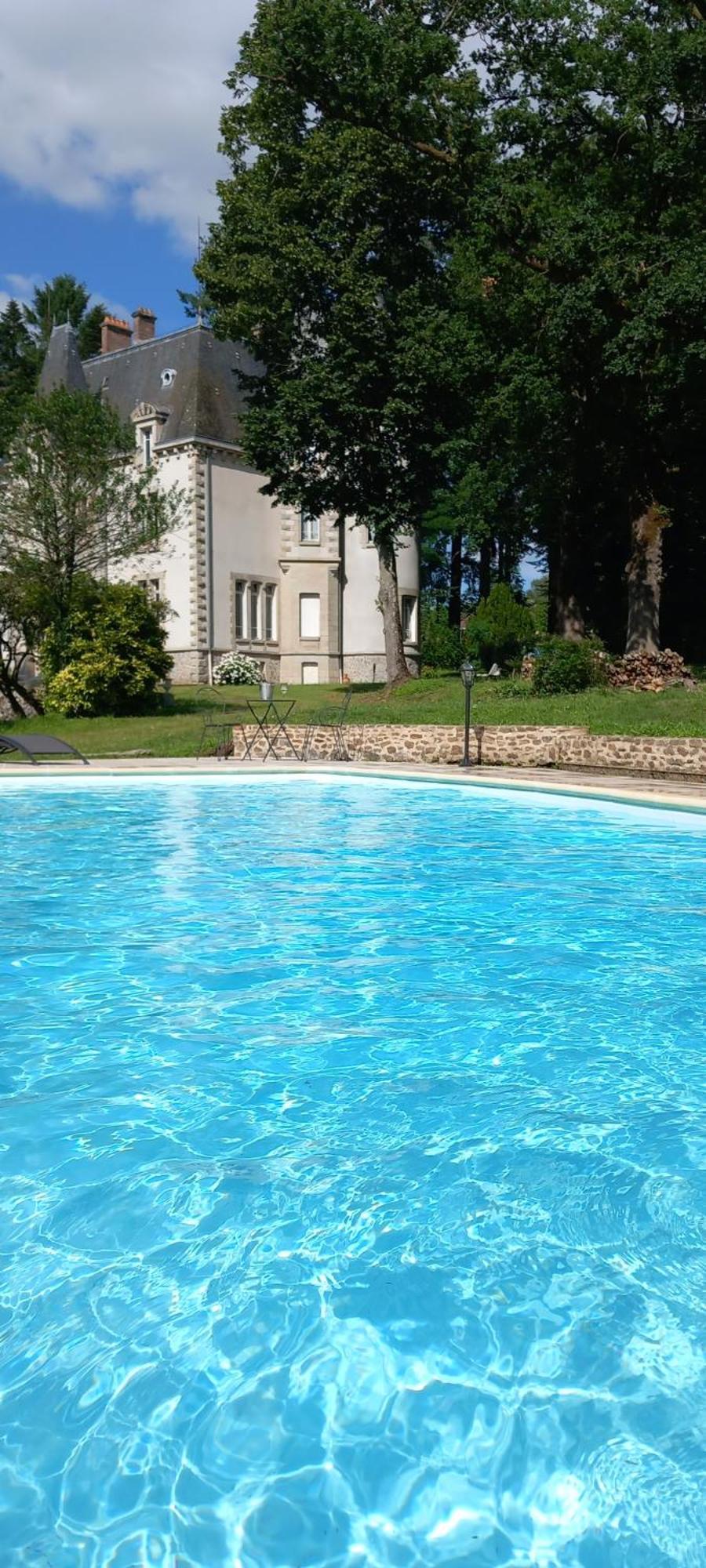 Chateau Maleplane Bed & Breakfast แซ็งต์-เลโอนาร์-เดอ-โนบลาต์ ภายนอก รูปภาพ