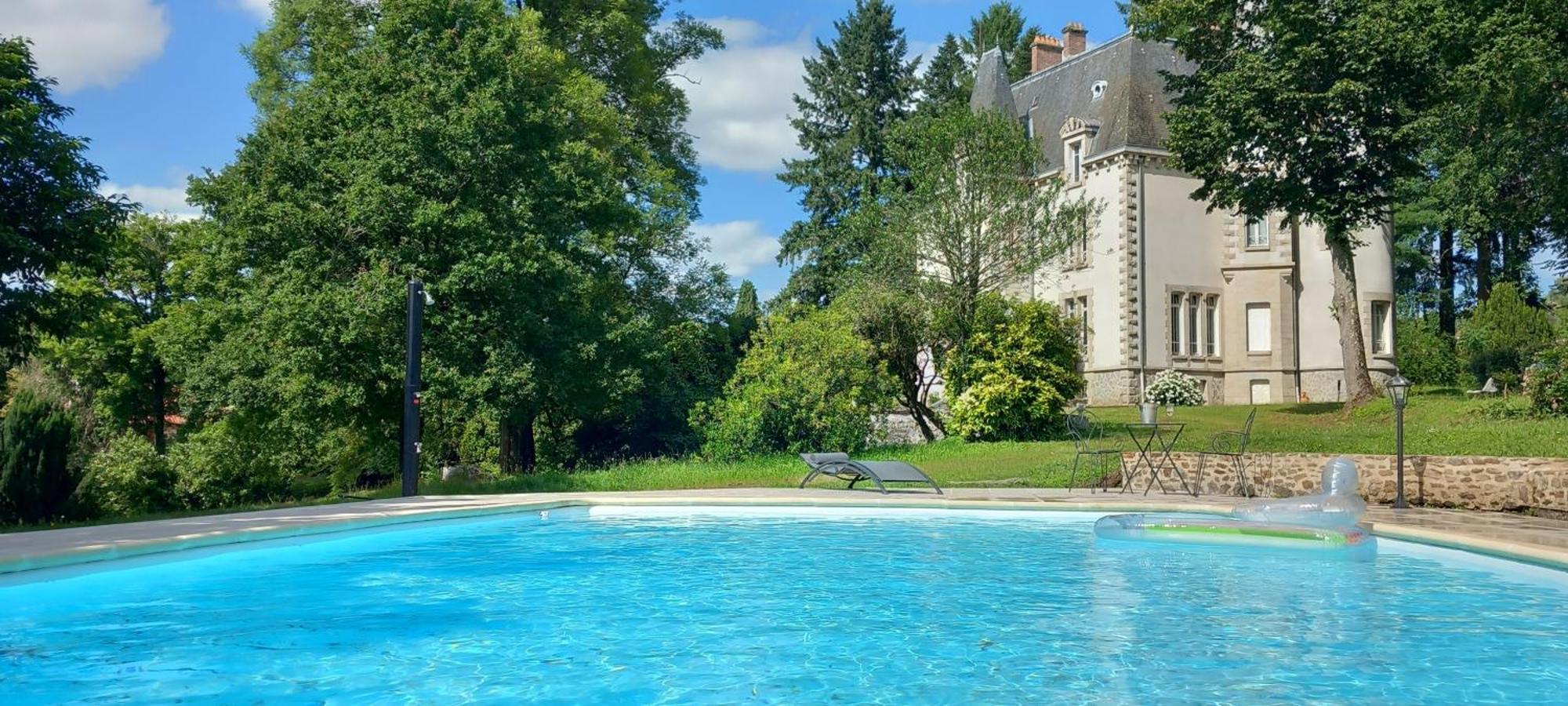 Chateau Maleplane Bed & Breakfast แซ็งต์-เลโอนาร์-เดอ-โนบลาต์ ภายนอก รูปภาพ